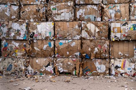 Commission welcomes political agreement on stronger control of exports of waste 